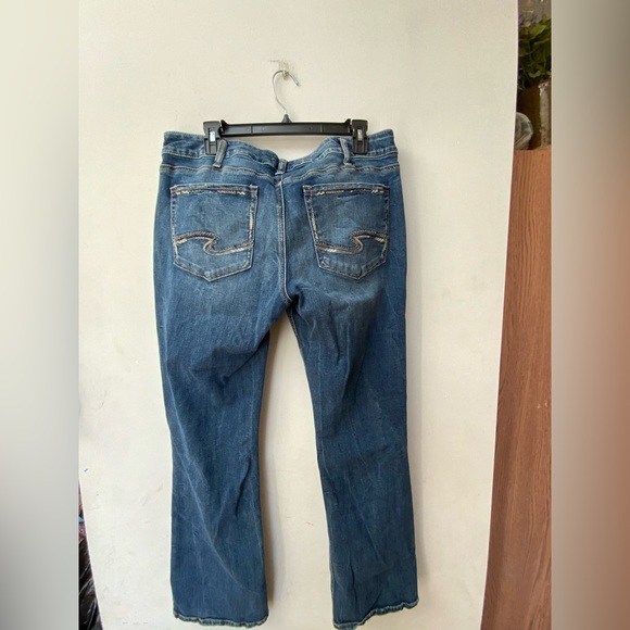 Silver Jeans Elyse Slim Boot Jeans - Picture 5 of 8